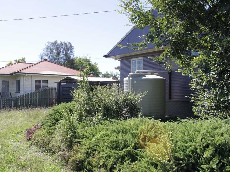 5 Barry Street, East Ipswich QLD 4305