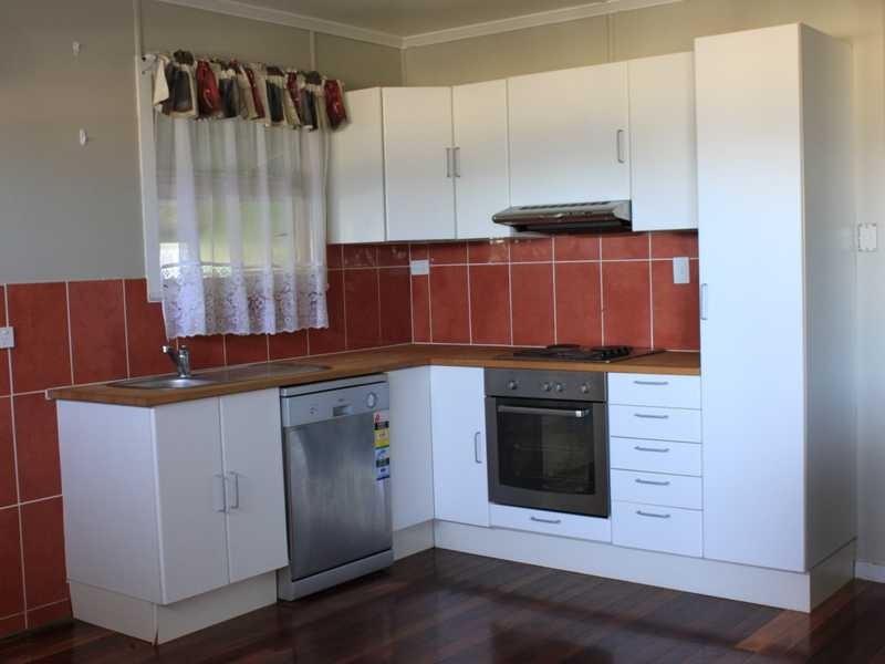 12 Edwards Street, Eastern Heights QLD 4305