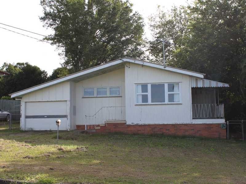 12 Edwards Street, Eastern Heights QLD 4305