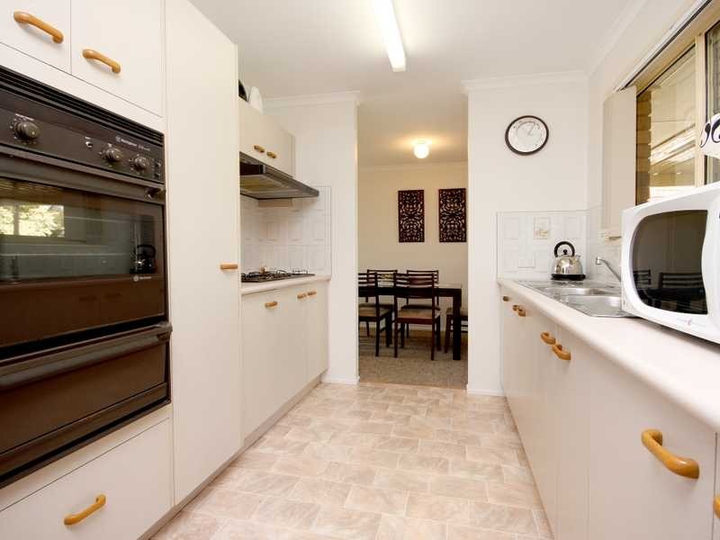 3 Resolution Parade, Flinders View QLD 4305