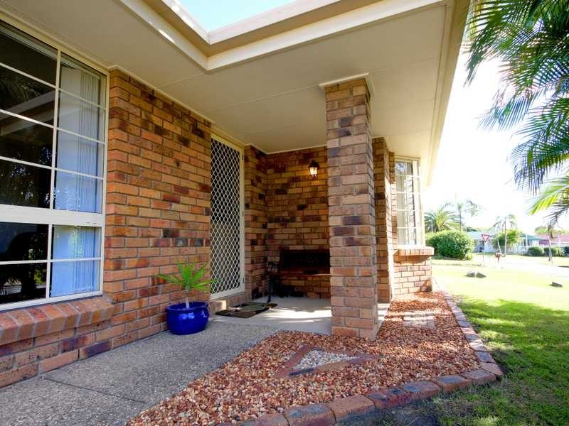 3 Resolution Parade, Flinders View QLD 4305