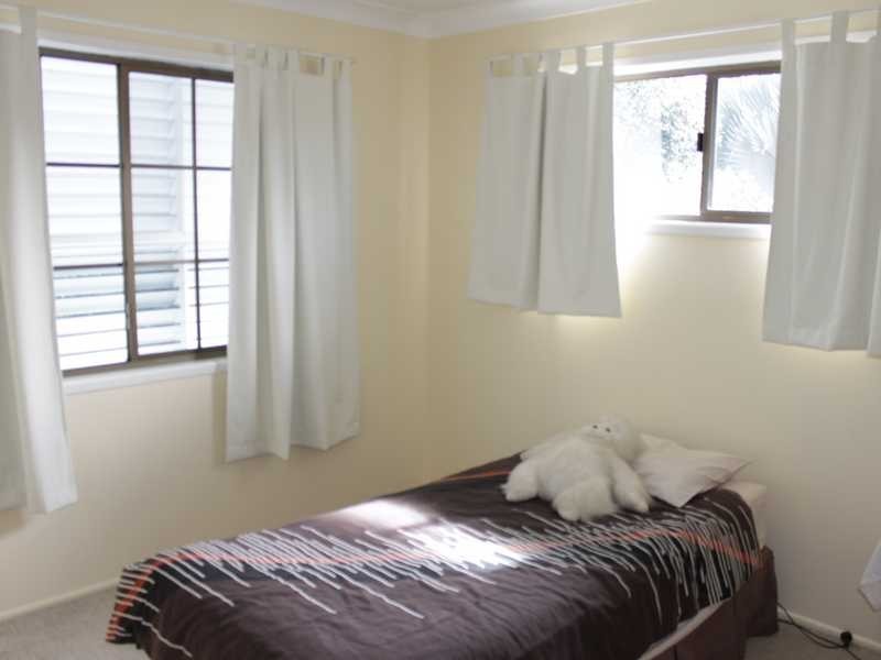 32 Reif Street, Flinders View QLD 4305