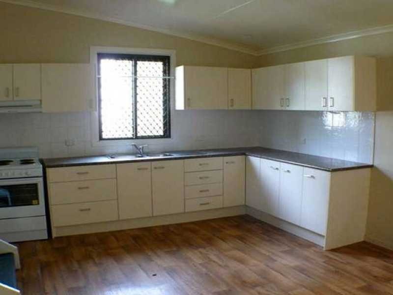 32 Lawrence Street, North Ipswich QLD 4305