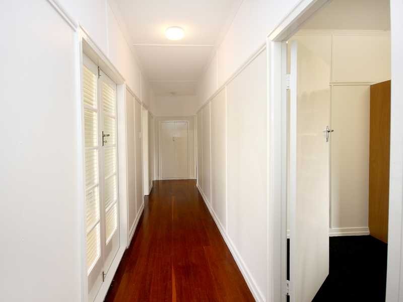 84 Brisbane Road, East Ipswich QLD 4305