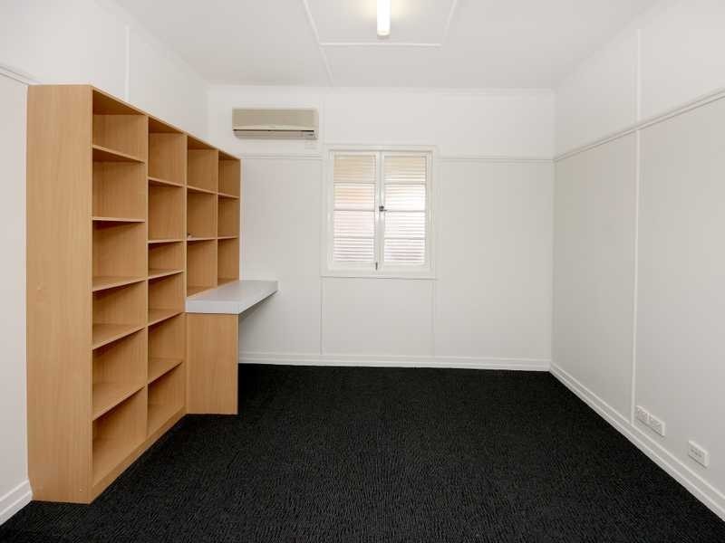 84 Brisbane Road, East Ipswich QLD 4305