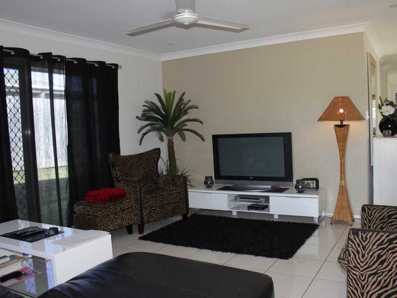 345 South Station Road, Raceview QLD 4305