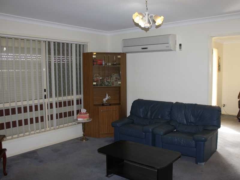 10 Chestnut Drive, Flinders View QLD 4305