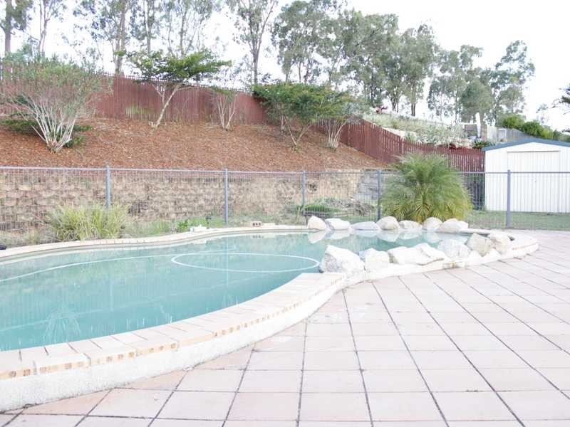 10 Chestnut Drive, Flinders View QLD 4305