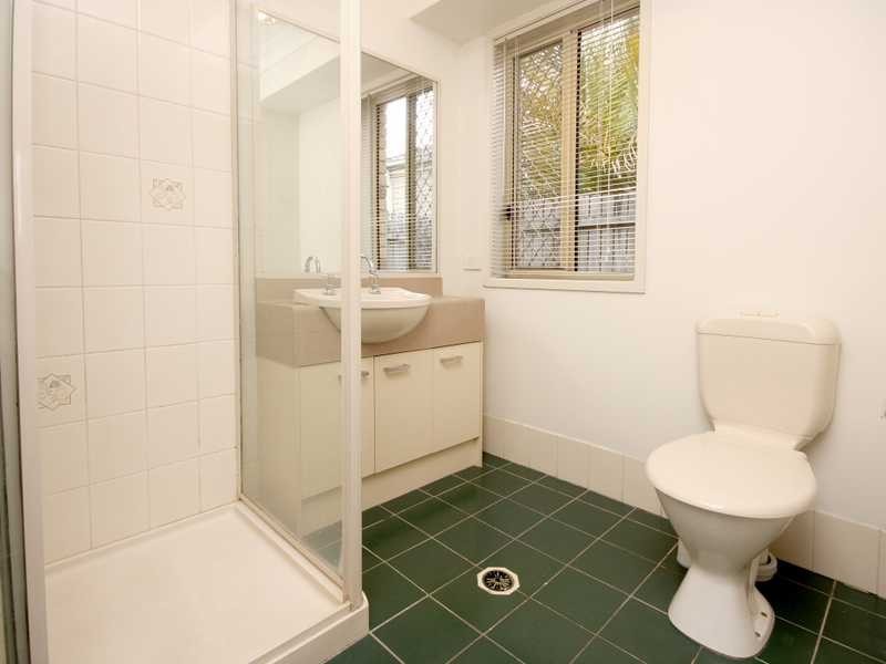 1 Oregon Close, Yamanto QLD 4305