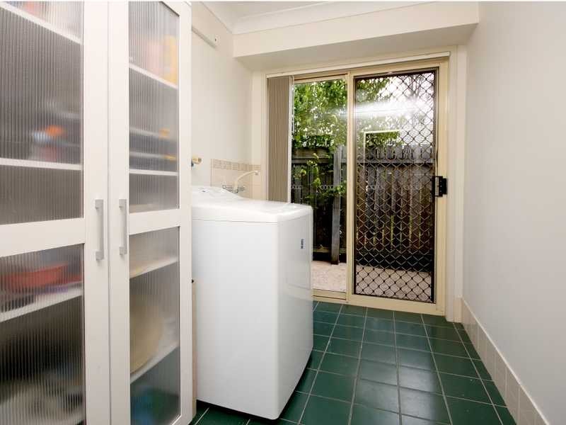 1 Oregon Close, Yamanto QLD 4305