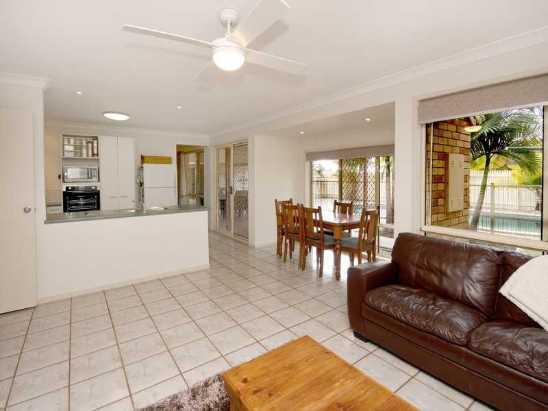 1 Oregon Close, Yamanto QLD 4305