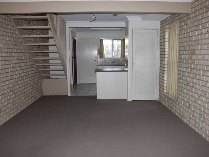 Unit/1/16 Lindsay Street, Bundamba QLD 4304