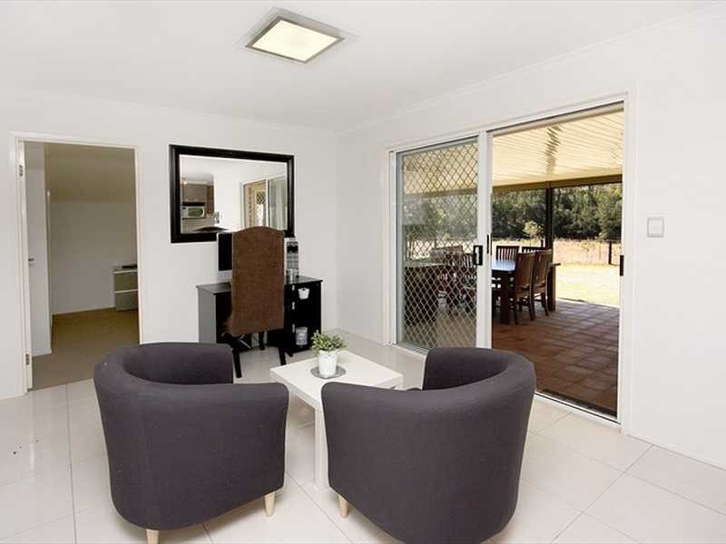 18 Kelso Close, Yamanto QLD 4305