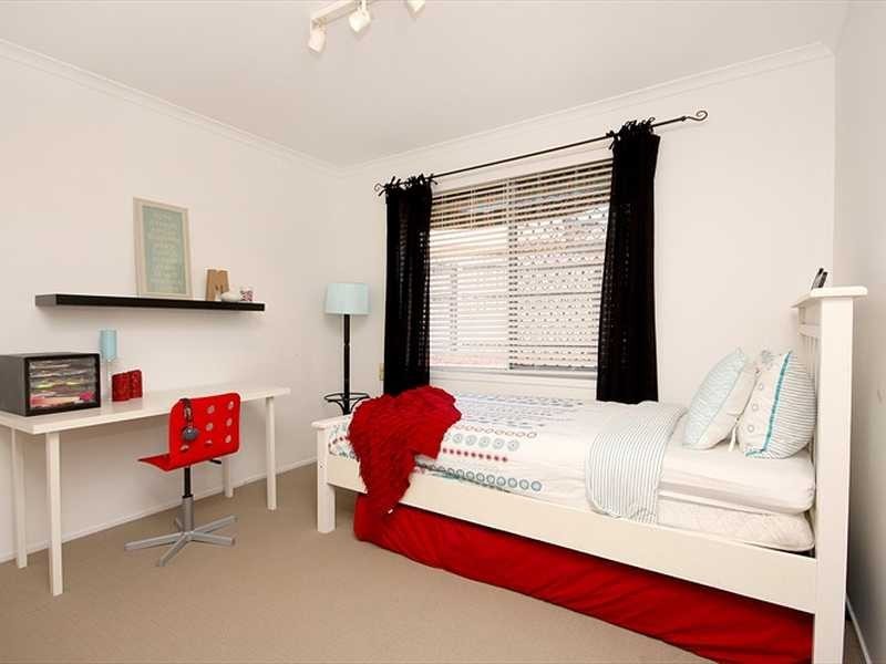 18 Kelso Close, Yamanto QLD 4305