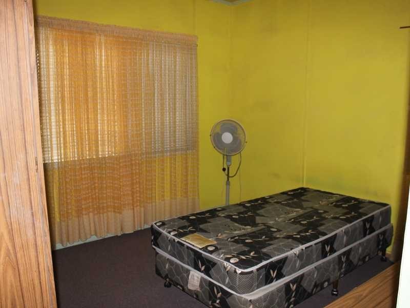33 Samford Road, Leichhardt QLD 4305