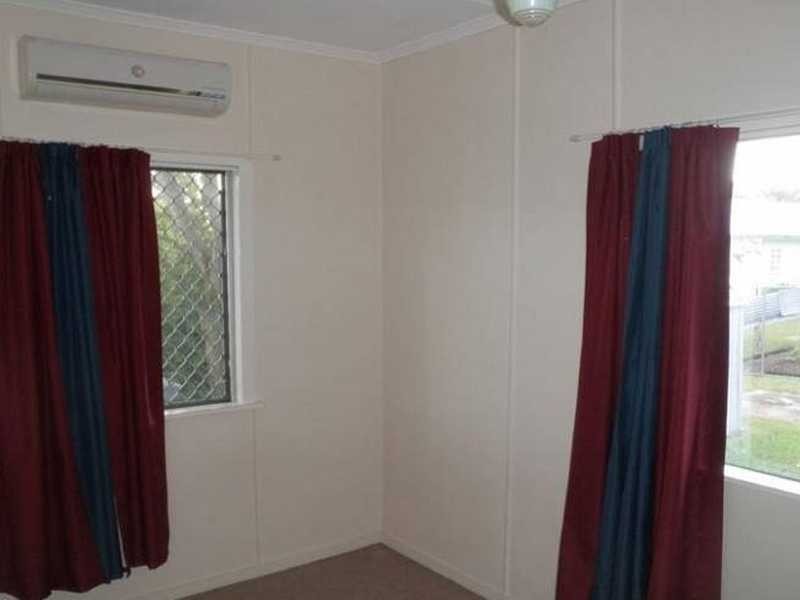 6 Huish Street, Eastern Heights QLD 4305