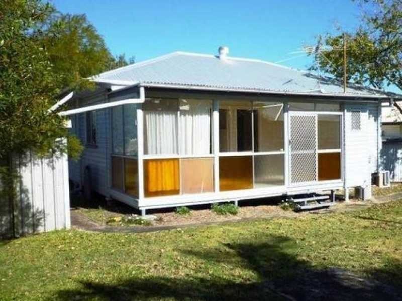 6 Huish Street, Eastern Heights QLD 4305