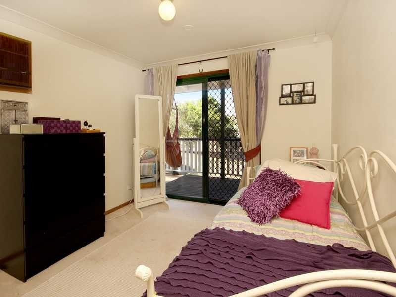 10 Pringle Place, Pine Mountain QLD 4306