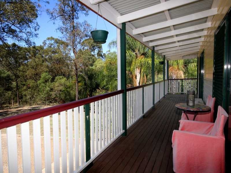 10 Pringle Place, Pine Mountain QLD 4306