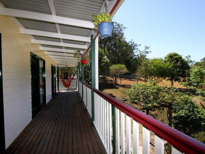 10 Pringle Place, Pine Mountain QLD 4306