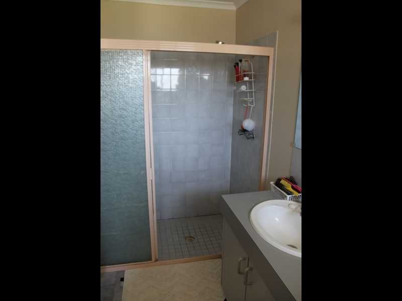 11 Poincianna Court, Walloon QLD 4306