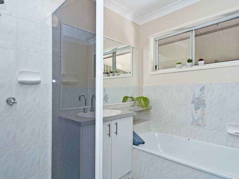 19 Quahlee Grove, Karana Downs QLD 4306