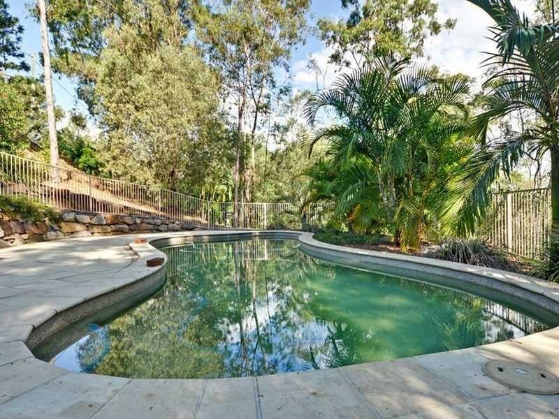 19 Quahlee Grove, Karana Downs QLD 4306