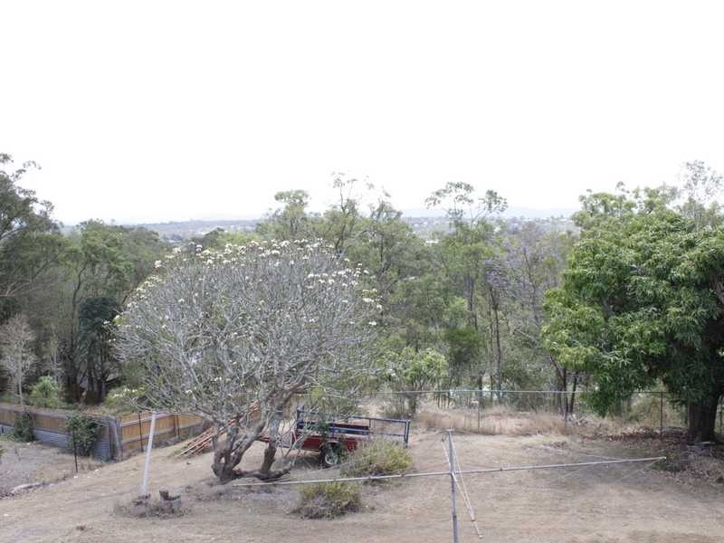 37 Rowland Tce, Coalfalls QLD 4305