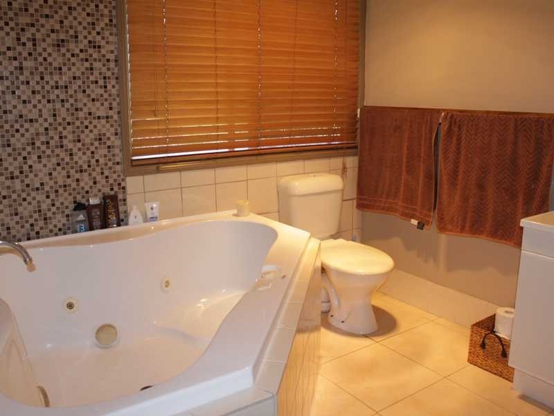 101 Coopers Road, Willowbank QLD 4306