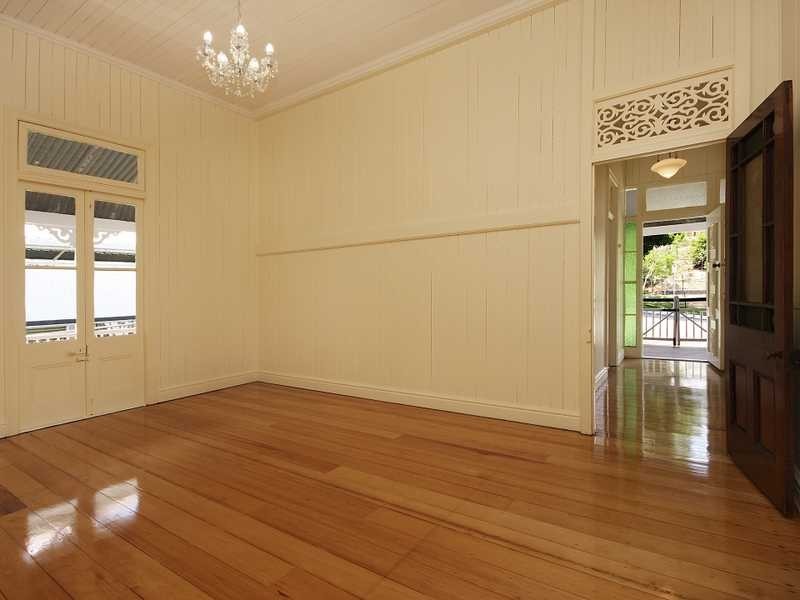 5 Torch Street, East Ipswich QLD 4305
