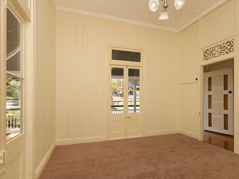 5 Torch Street, East Ipswich QLD 4305