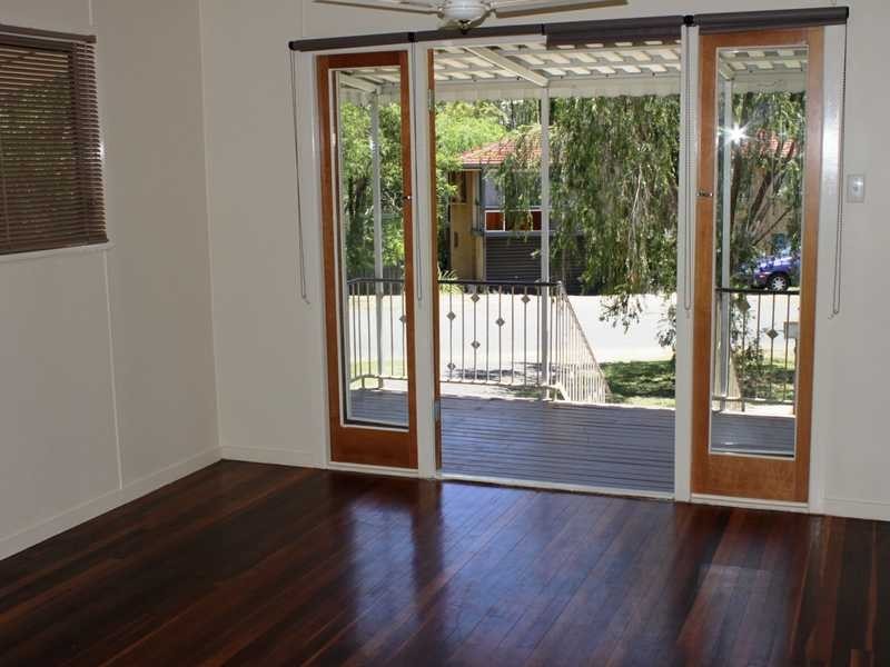 9 Bremer Parade, Basin Pocket QLD 4305