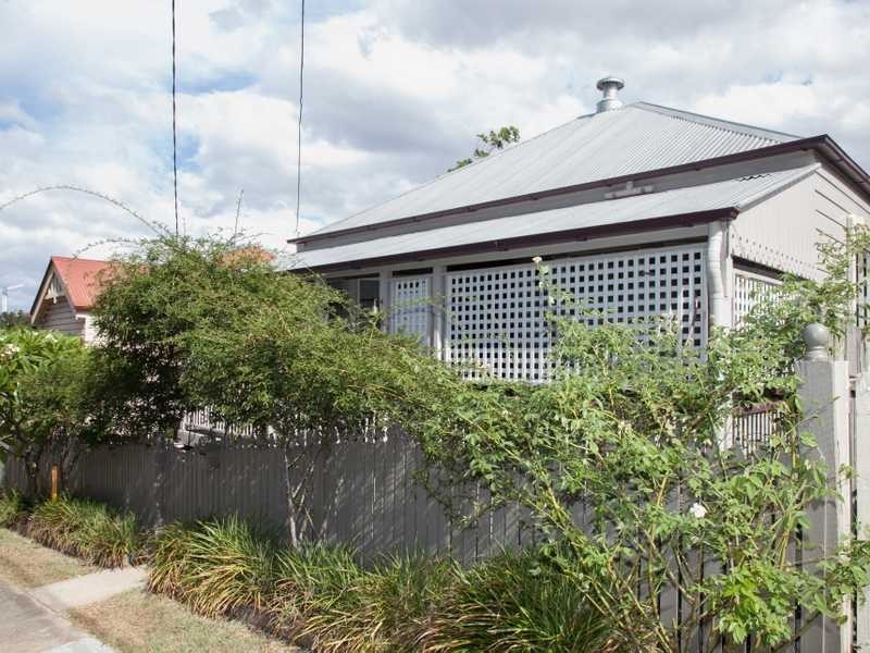12 Darling Street, Ipswich QLD 4305