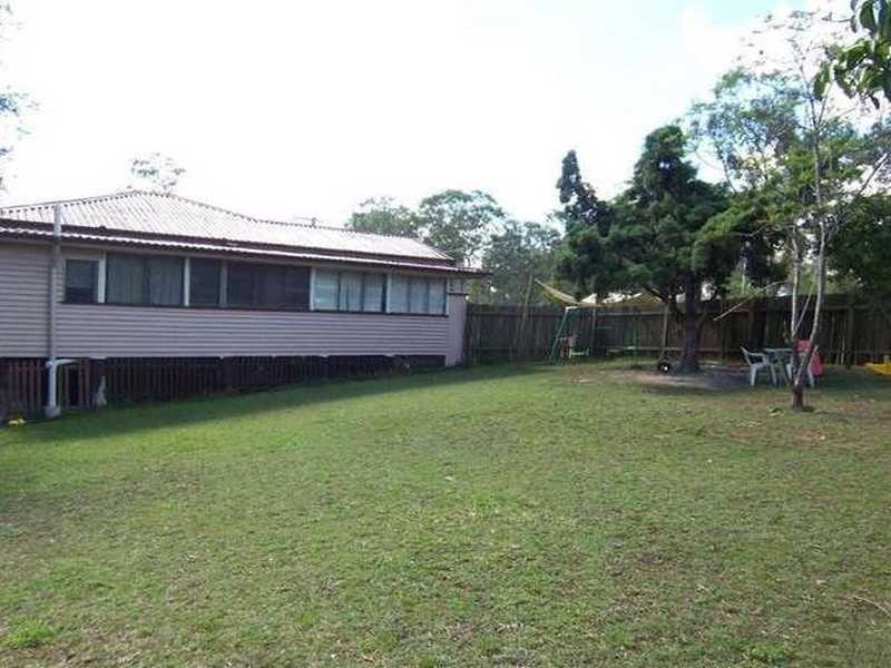 2 Cowley Street, Tivoli QLD 4305