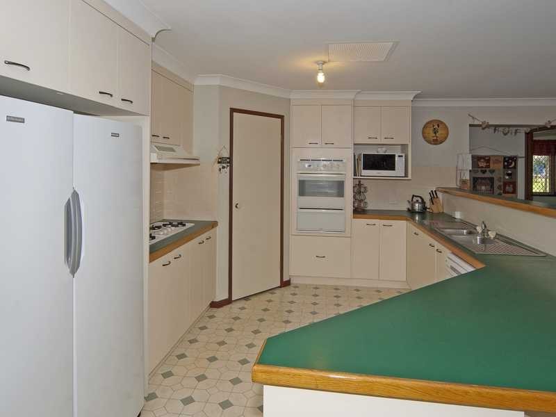 Yamanto QLD 4305