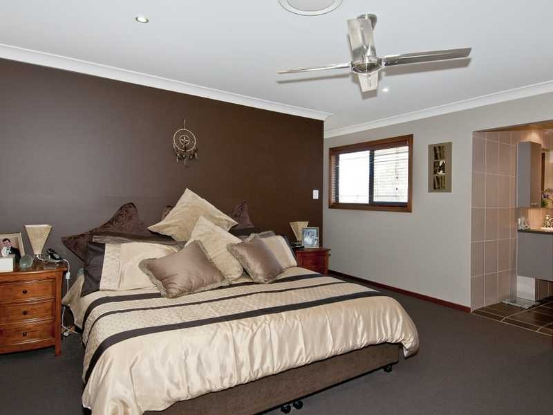 14 Long Island Drive, Windaroo QLD 4207