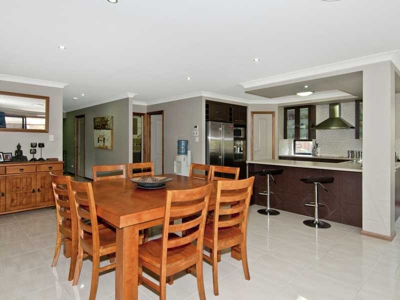 14 Long Island Drive, Windaroo QLD 4207