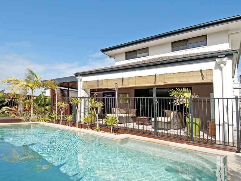 14 Long Island Drive, Windaroo QLD 4207