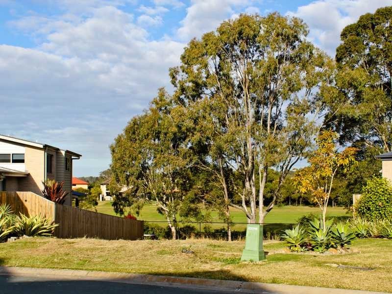 21 Long Island Drive, Windaroo QLD 4207