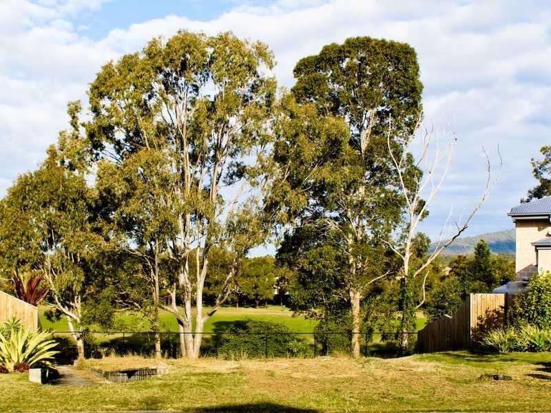 21 Long Island Drive, Windaroo QLD 4207