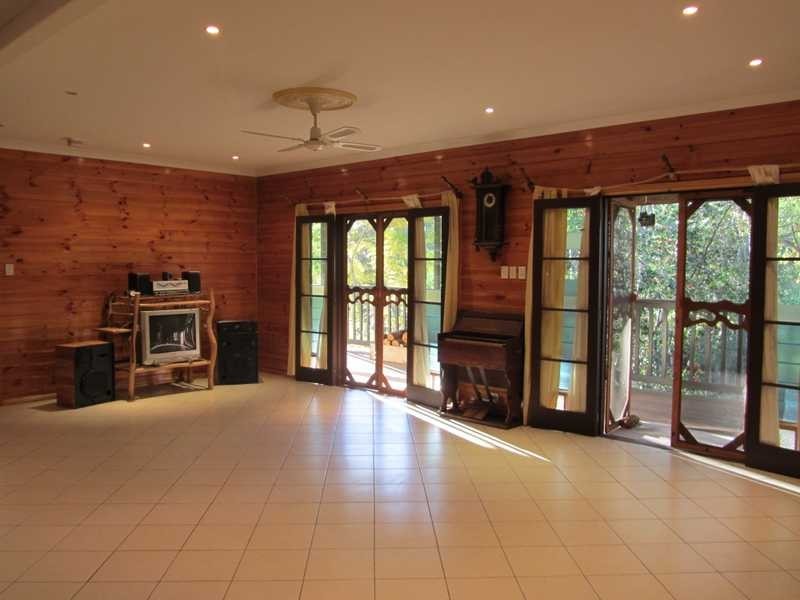 2-12 Devon Drive, Tamborine QLD 4270