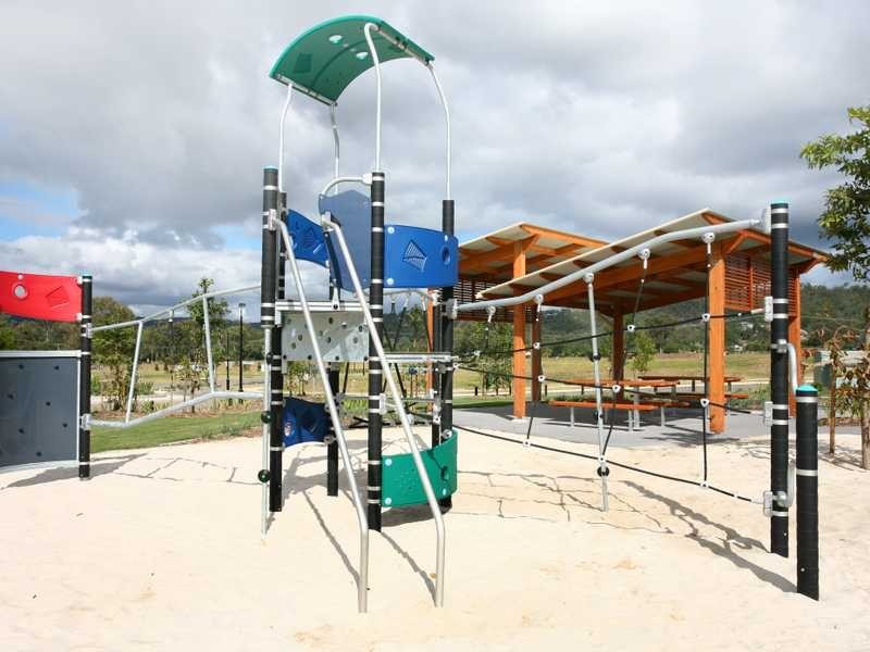 49 Sunridge Cct, Bahrs Scrub QLD 4207