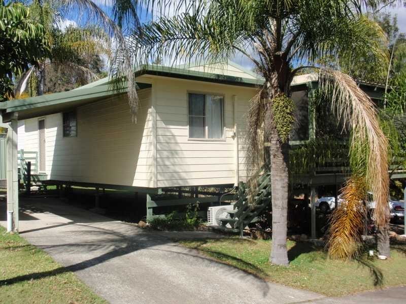 8 Poplar Crescent, Stapylton QLD 4207