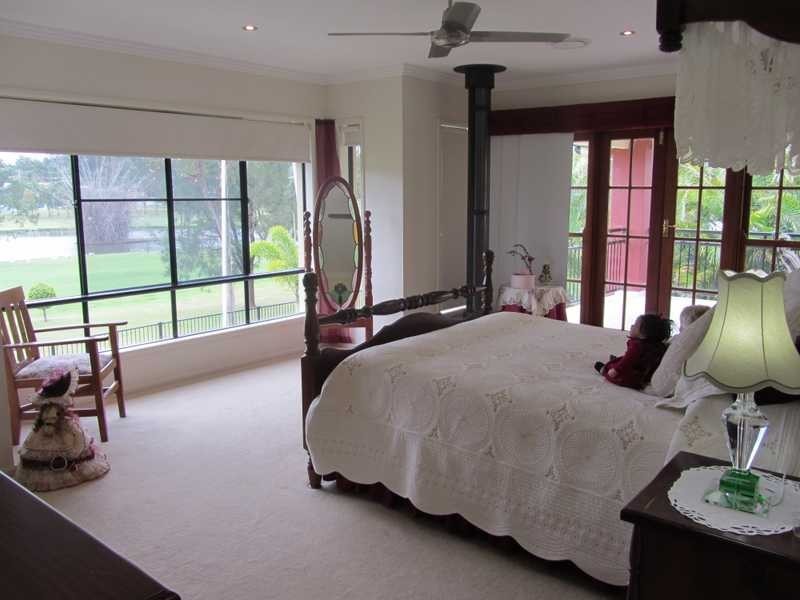 31 The Avenue, Windaroo QLD 4207