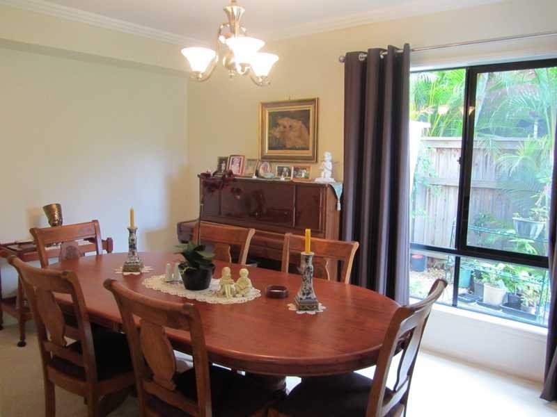 31 The Avenue, Windaroo QLD 4207
