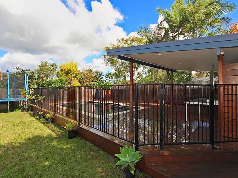 11 Glendevon Crescent, Mount Warren Park QLD 4207
