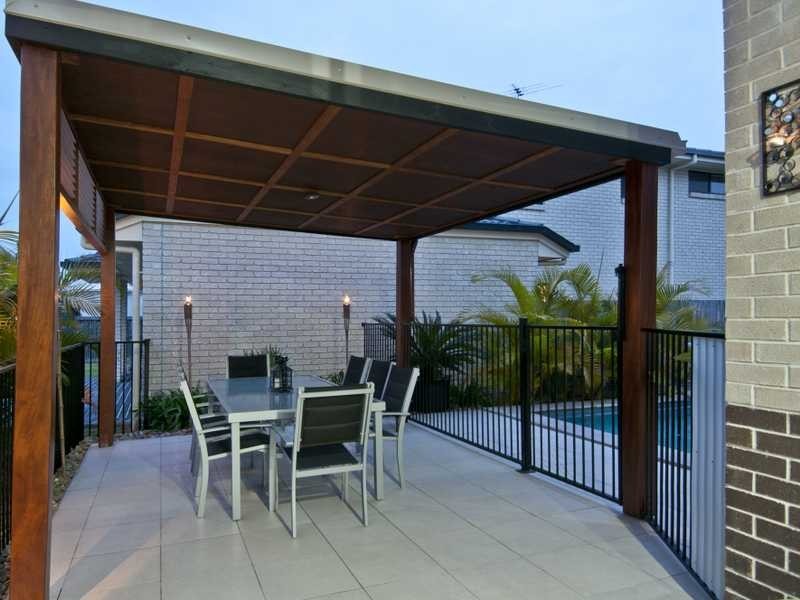 31 Lake Breeze Drive, Windaroo QLD 4207