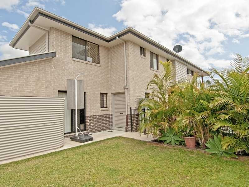 31 Lake Breeze Drive, Windaroo QLD 4207