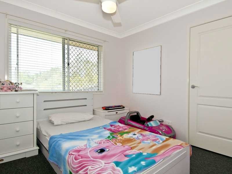 12 Duesbury Crescent, Edens Landing QLD 4207