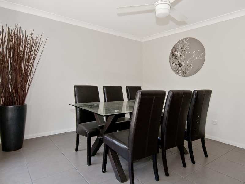 12 Duesbury Crescent, Edens Landing QLD 4207